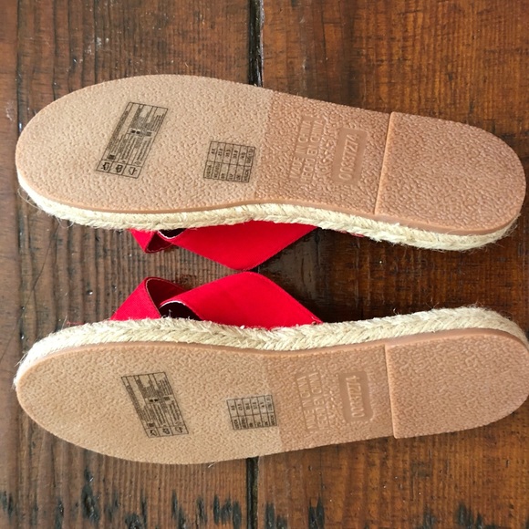 Forever 21 Sandals - Picture 4 of 4